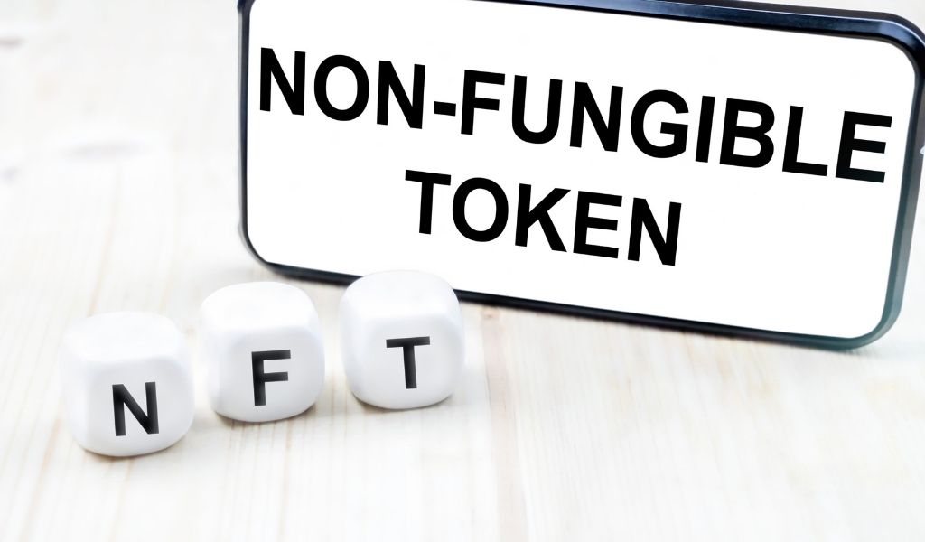 Top 4 Intriguing Ways Investing In NFT Is Different From Investing In Crypto 6 Non-Fungible Token Bible Everything You Need to Know About Investing in NFTs