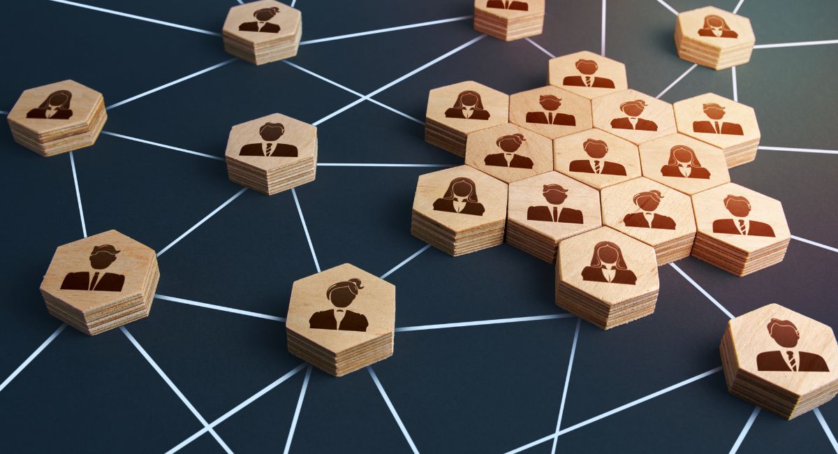 Centralized Vs Decentralized Storage- Top 10 Key Differences That Are Beyond Intriguing 4 Decentralized Storage: How Does It Work And What Are The Advantages